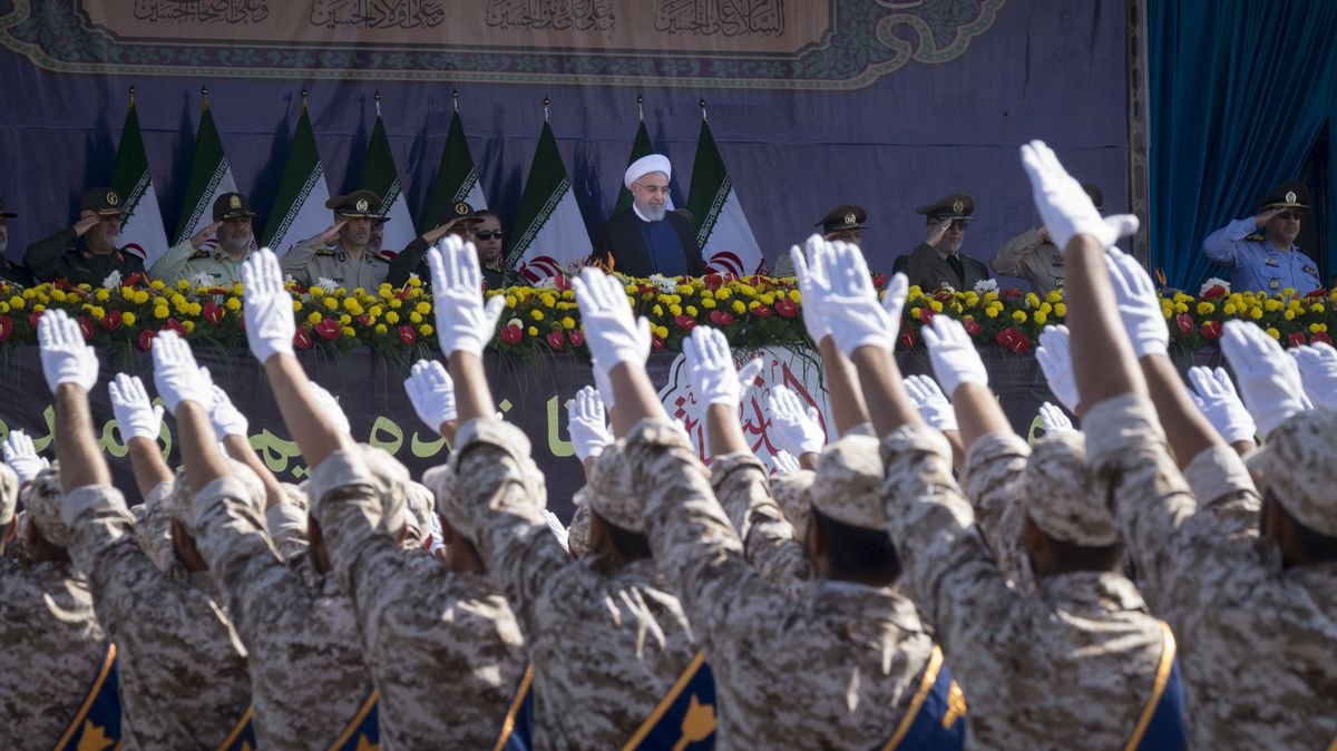Íránská vojenská hrozba – mnoho mužů ve zbrani i velmi zastaralá technika